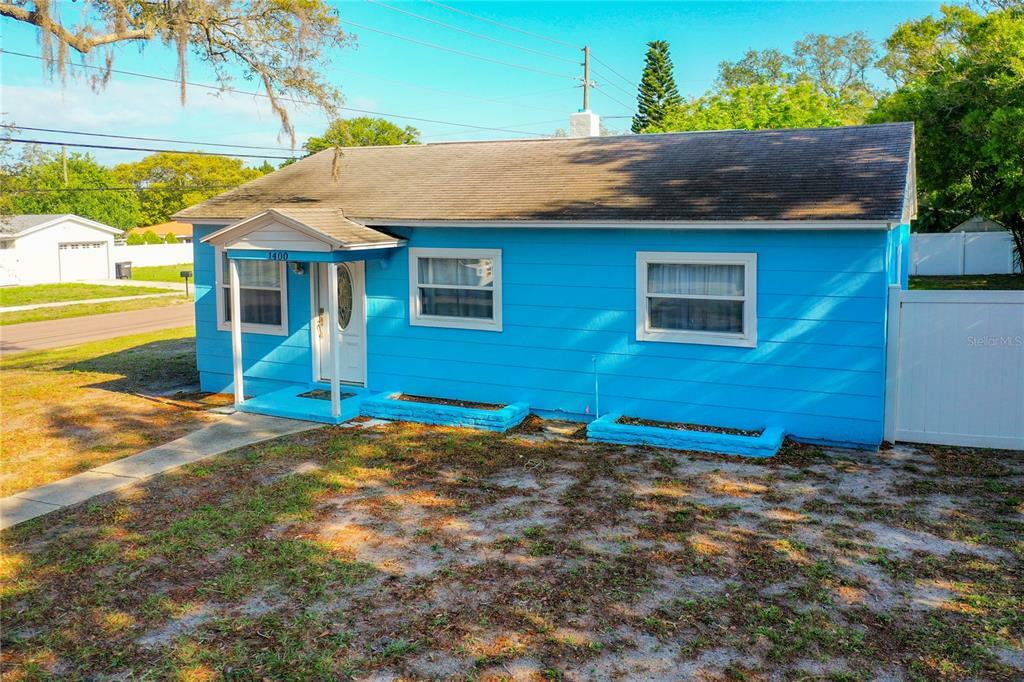 Property Photo:  1400 Pine Street  FL 33756 