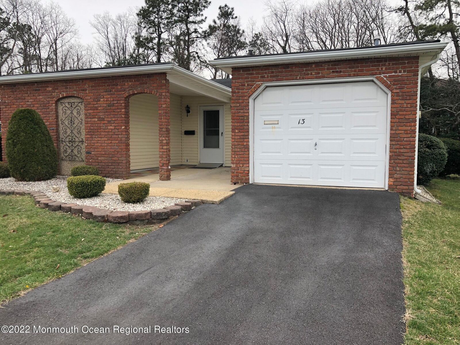 Property Photo:  13 Longfellow Court  NJ 08724 