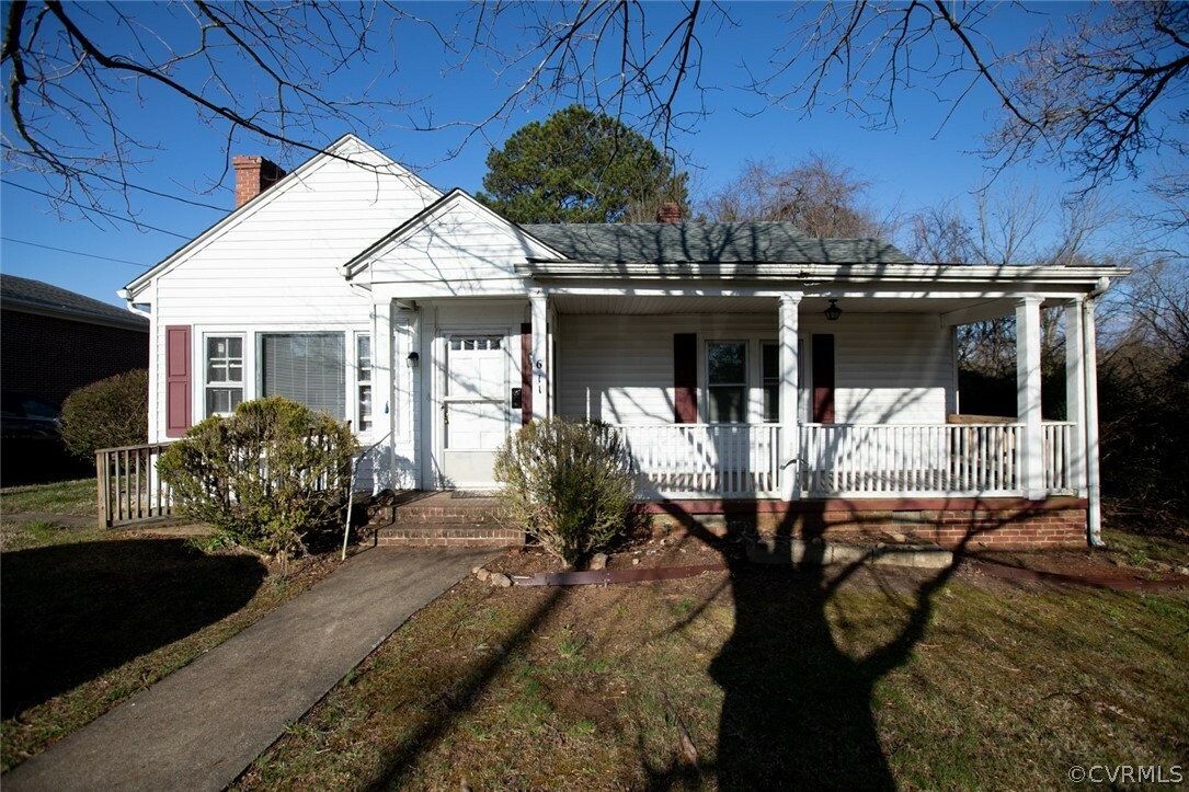 Property Photo:  611 Griffin Boulevard  VA 23960 