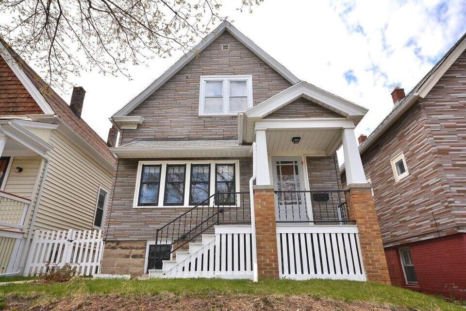 Property Photo: 2955 N Bremen St WI 53212