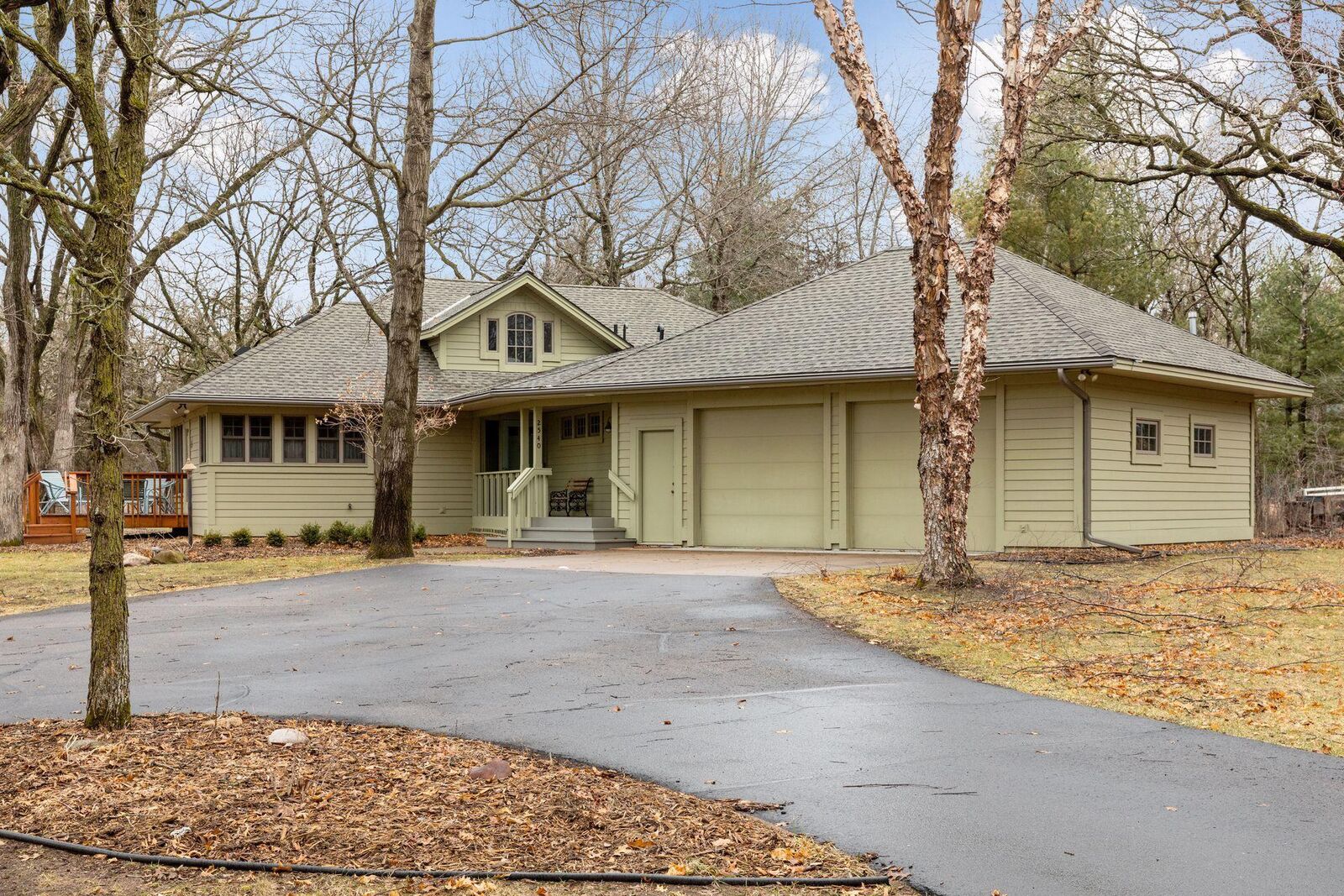 Property Photo:  2540 Itasca Avenue S  MN 55043 