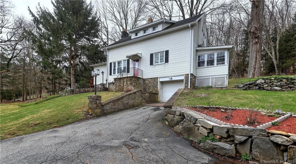 Property Photo:  186 Seymour Road  CT 06525 