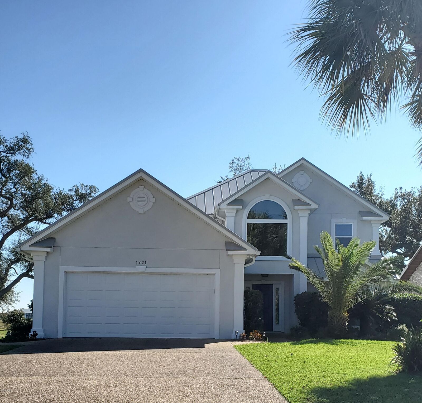 Property Photo:  1425 Country Club Drive  FL 32444 