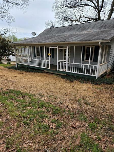 Property Photo:  142 Hampton Street  GA 30554 