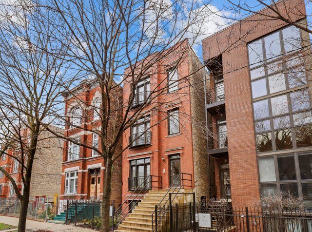 Property Photo:  1350 N Campbell Avenue 2  IL 60622 