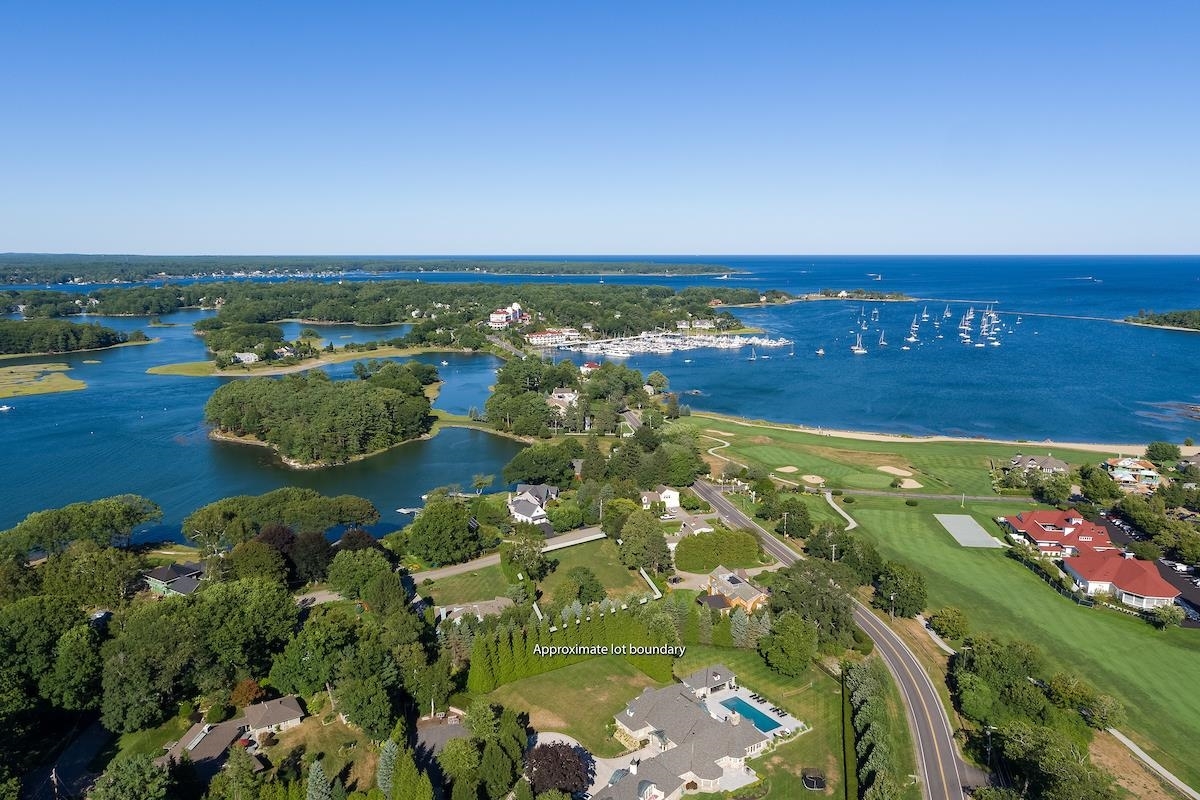 Property Photo: 6 Harborview Drive NH 03870