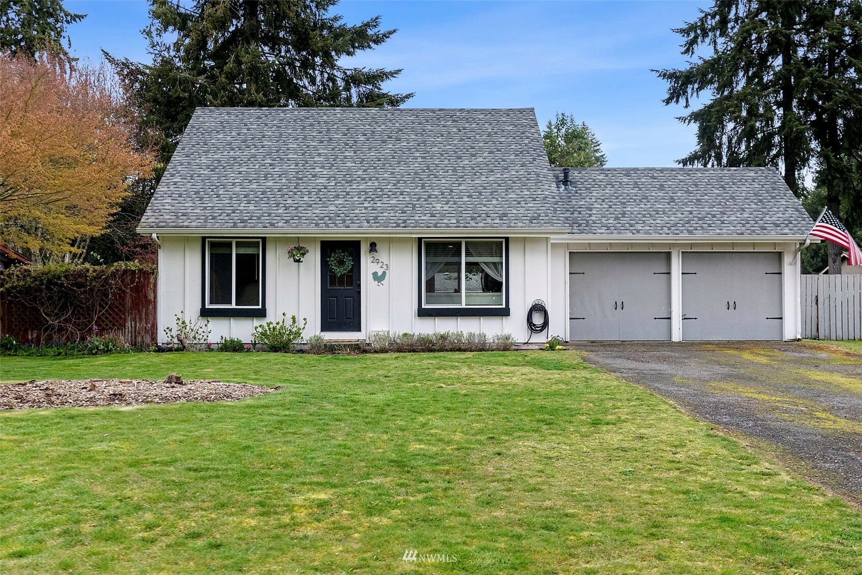 Property Photo:  2923 SE Elwood Court  WA 98366 