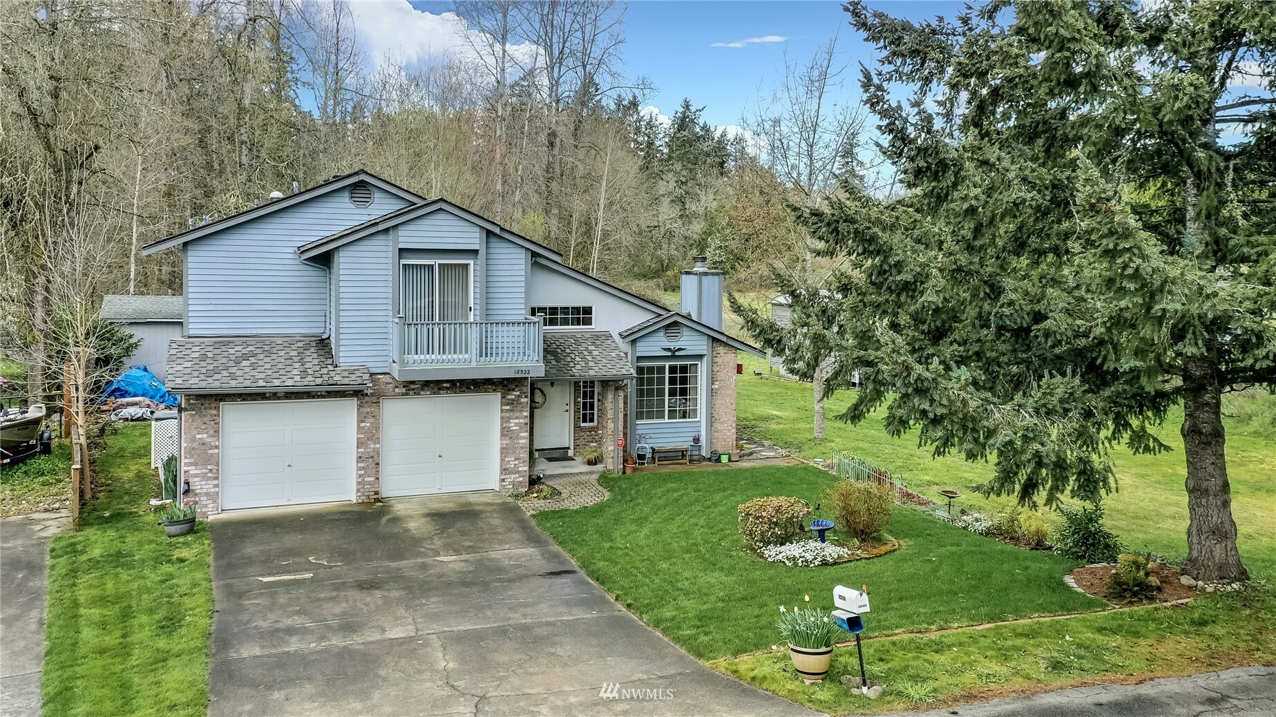 Property Photo:  18922 34th Avenue E  WA 98446 