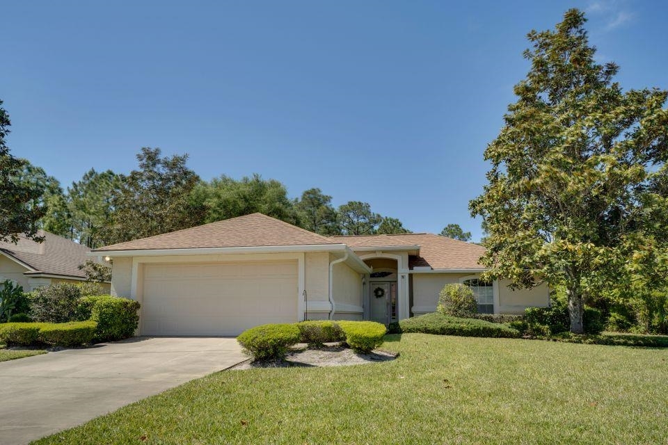 Property Photo:  200 Merida Road  FL 32086 