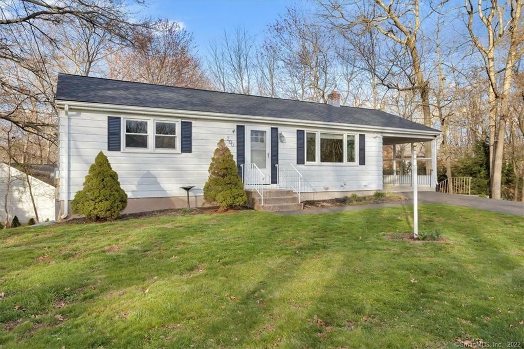 Property Photo:  200 Stonycrest Drive  CT 06450 