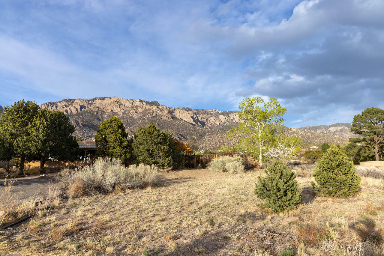 Property Photo:  440 Live Oak Loop NE  NM 87122 