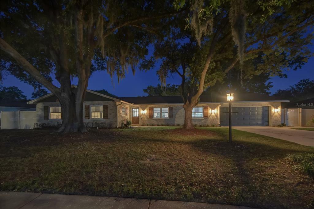 Property Photo:  203 Rembrandt Drive  FL 33511 