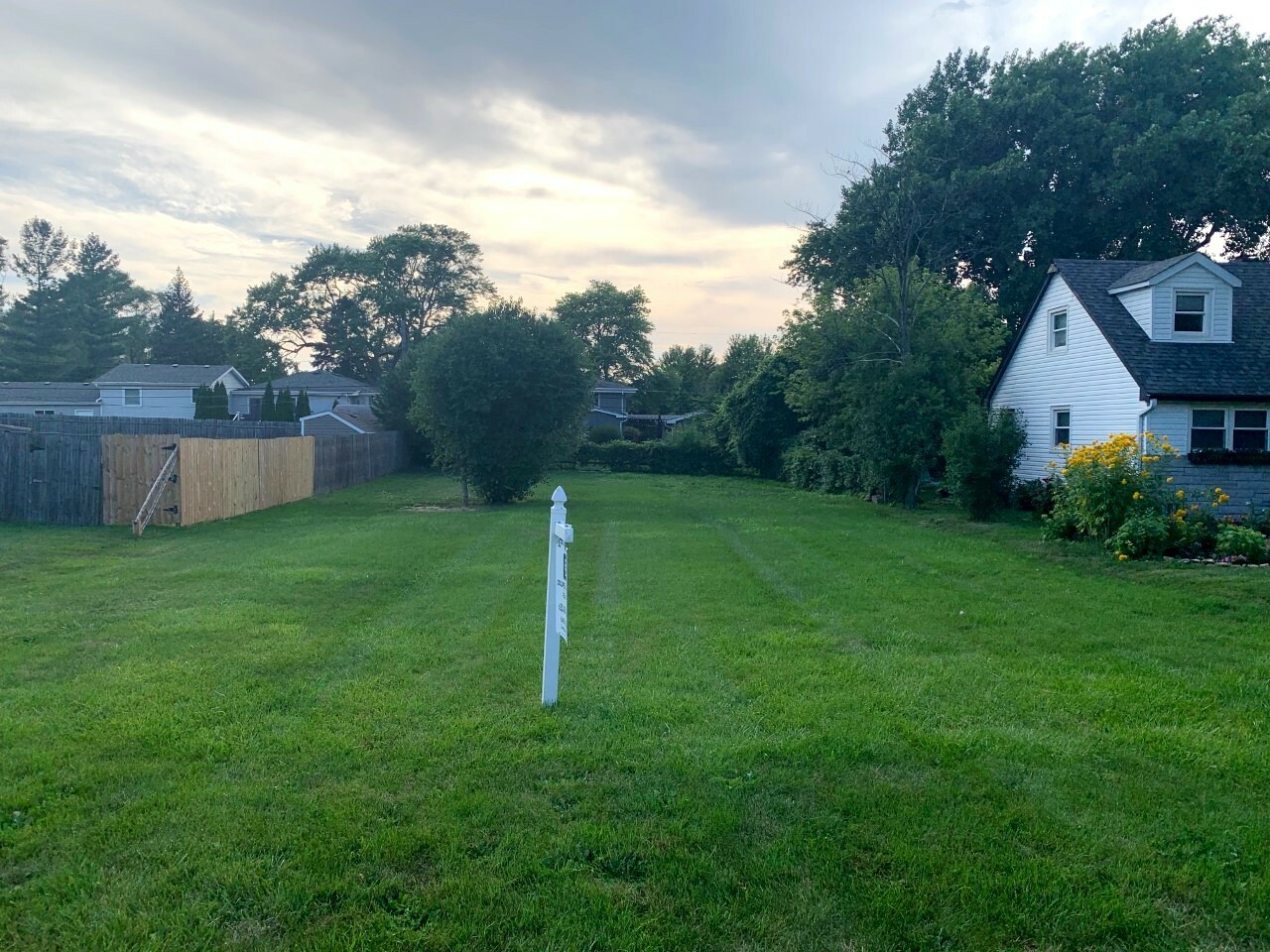 Property Photo:  Lot 11 Ellis Avenue  IL 60188 