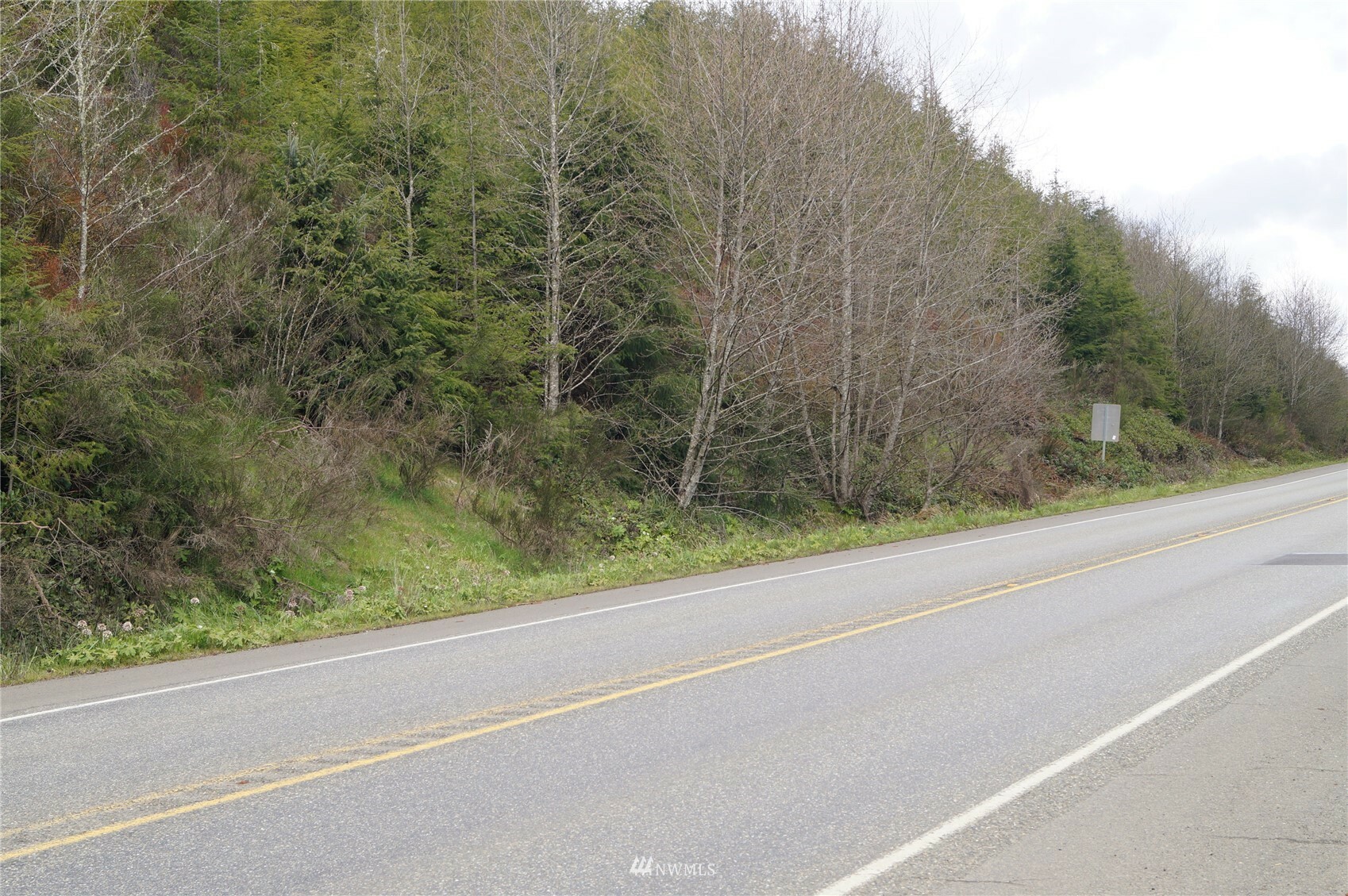 Property Photo:  1281 US Highway 101  WA 98537 