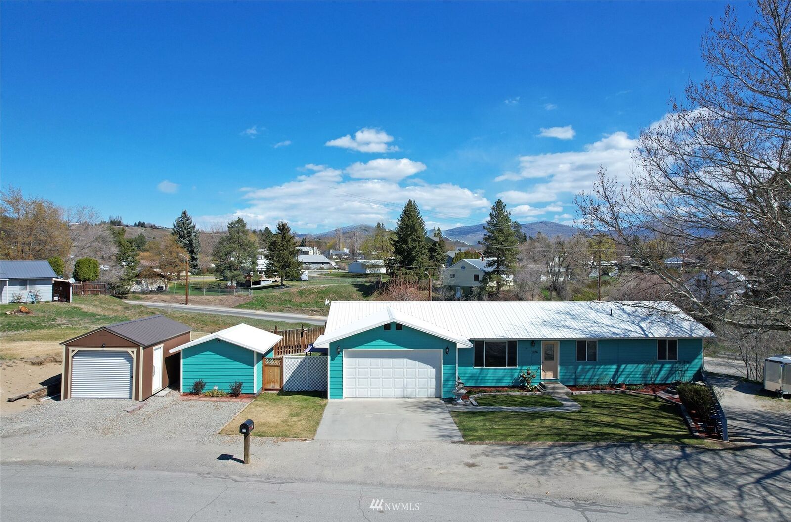 Property Photo: 526 Ironwood Street WA 98841