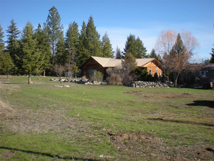Property Photo:  376 W Curlew Lake Road  WA 99166 