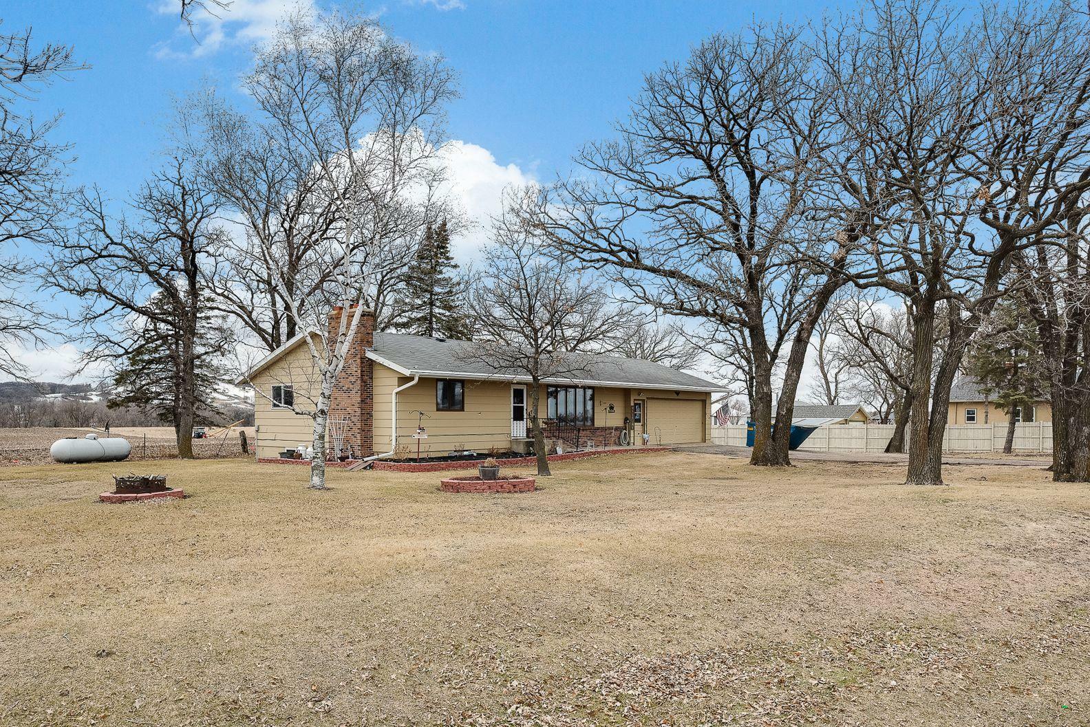 Property Photo: 14725 State Highway 15 MN 55353