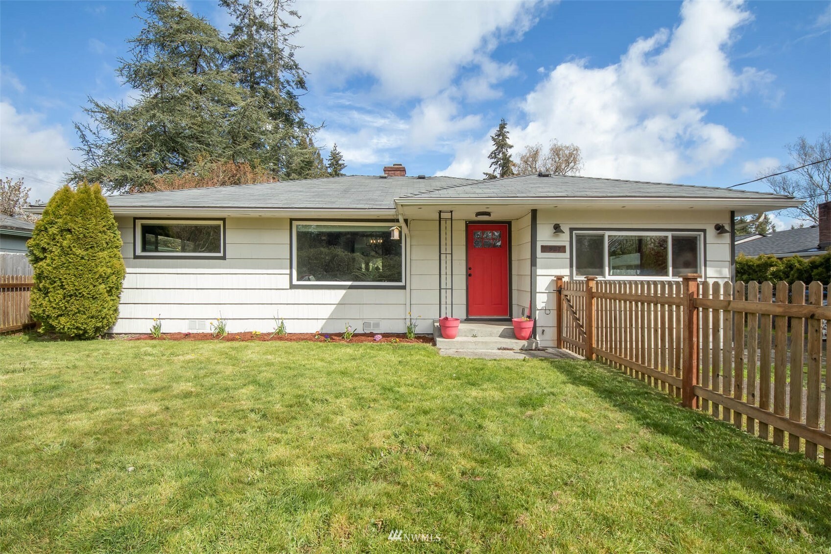 Property Photo:  1527 Plisko Lane SW  WA 98366 