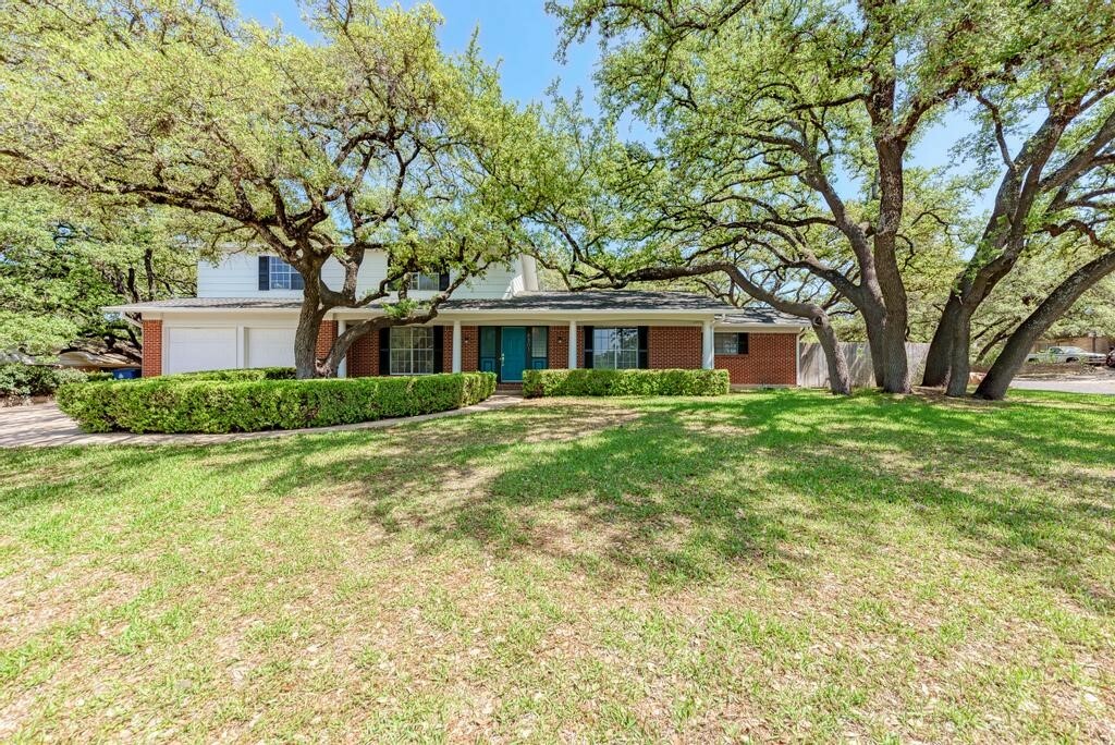 Property Photo: 8301 Grayledge Drive TX 78753