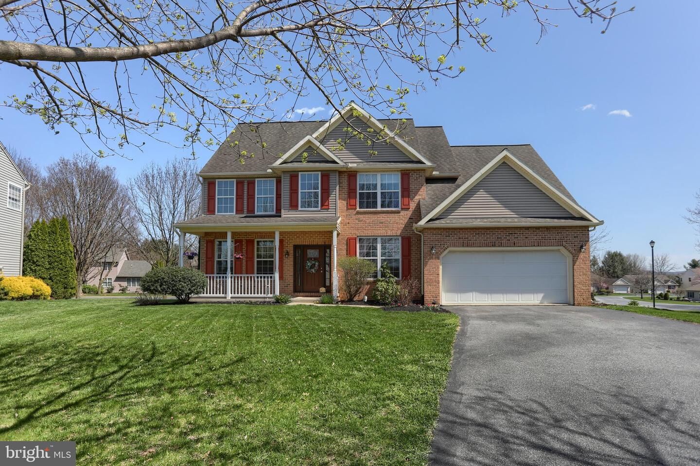 Property Photo: 47 Oak Knoll Circle PA 17042