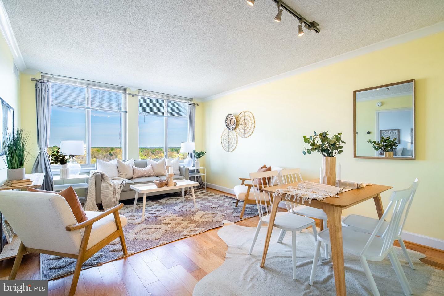 Property Photo: 1220 N Fillmore Street 903 VA 22201