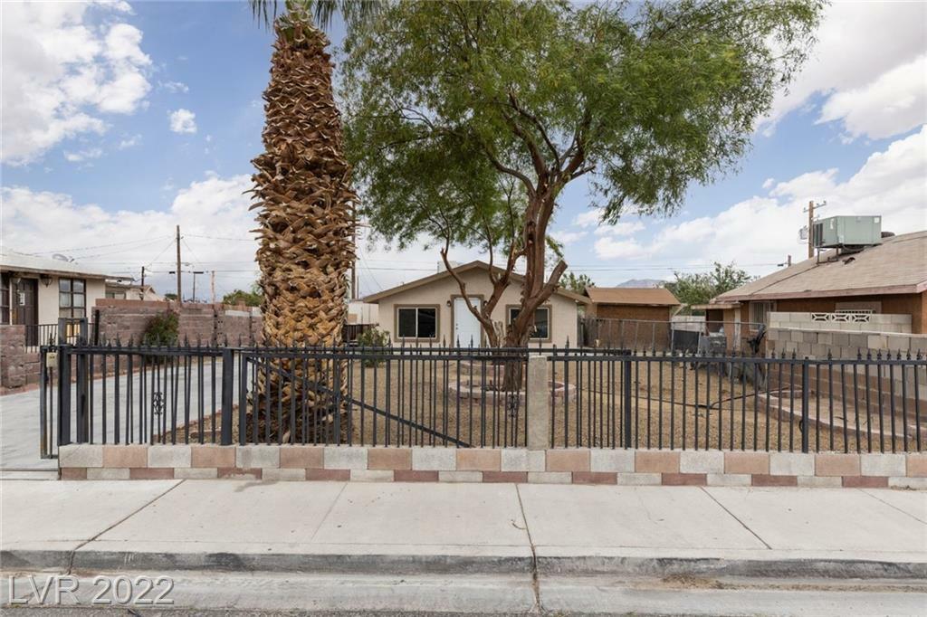 Property Photo:  2524 Spear Street  NV 89030 