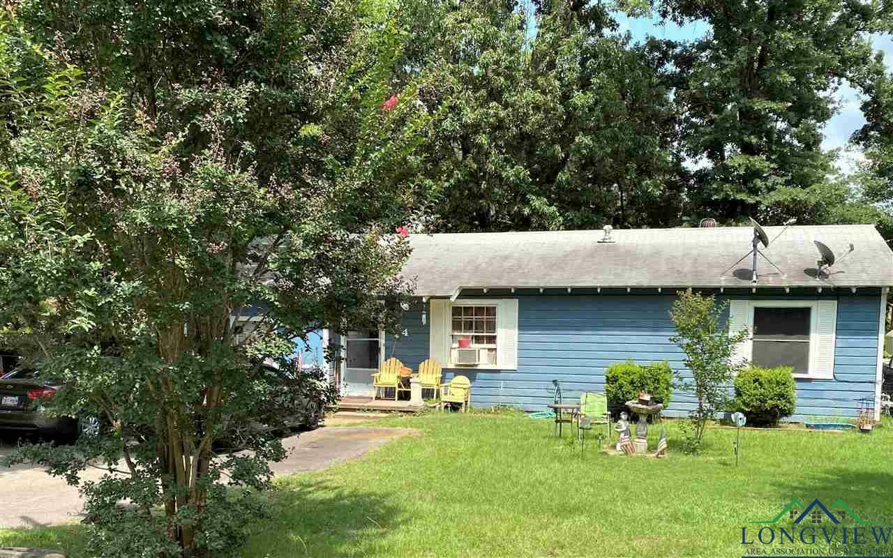 Property Photo:  604 Waggoner St  TX 75604 