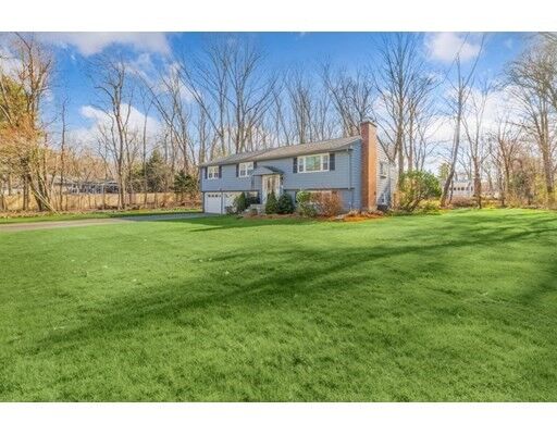 Property Photo:  4 Birchmeadow Circle  MA 01701 