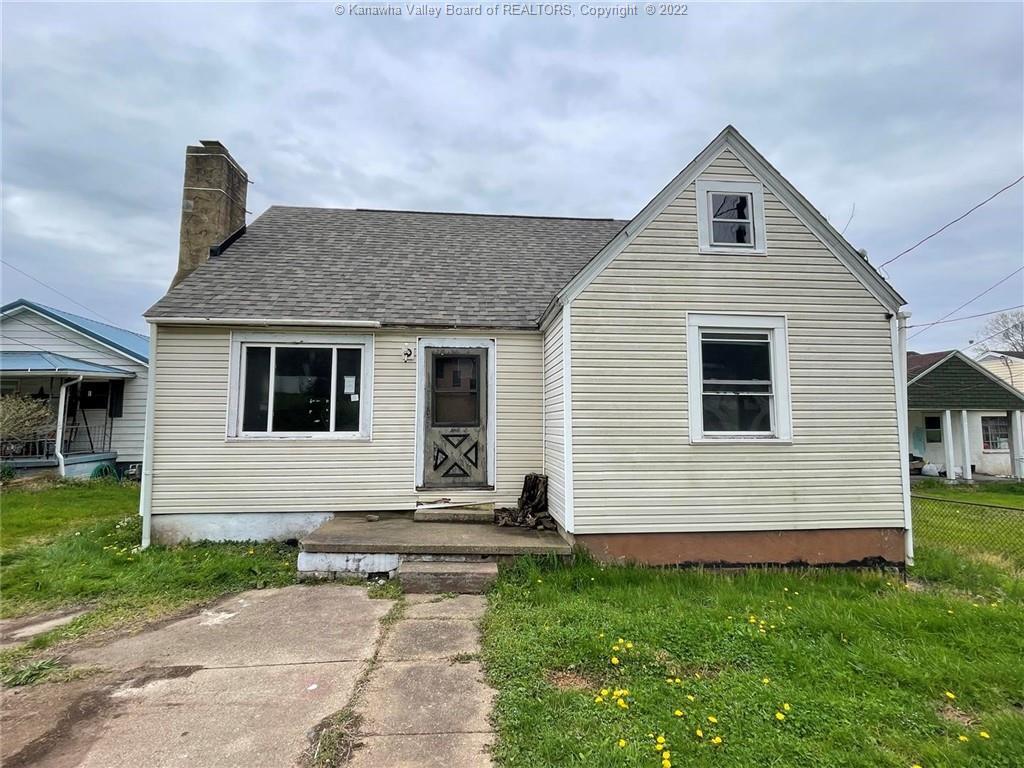 Property Photo: 1116 1st Avenue S WV 25143