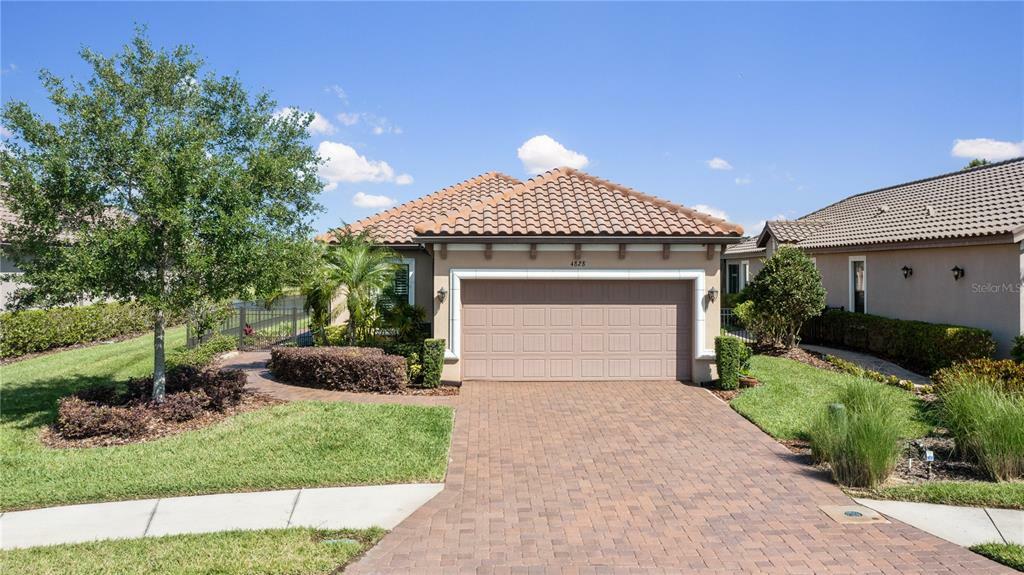 Property Photo:  4828 Heinman Cove  FL 34221 