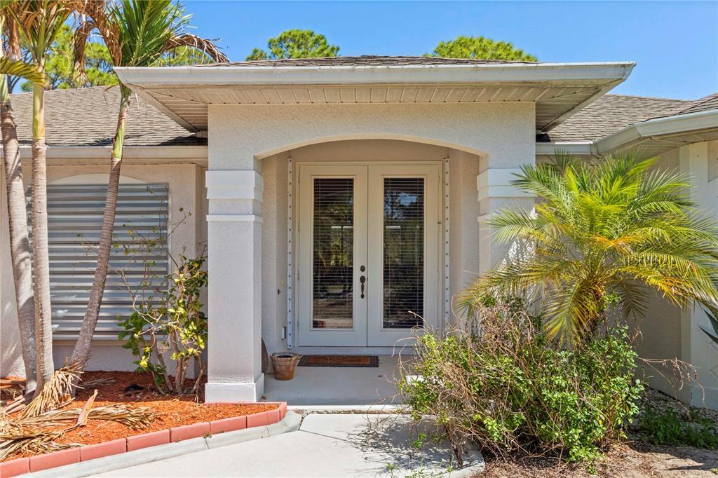 Property Photo: 13218 Eichelberger Avenue FL 33953