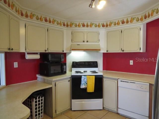 Property Photo: 5449 Golden Gate Boulevard FL 33868