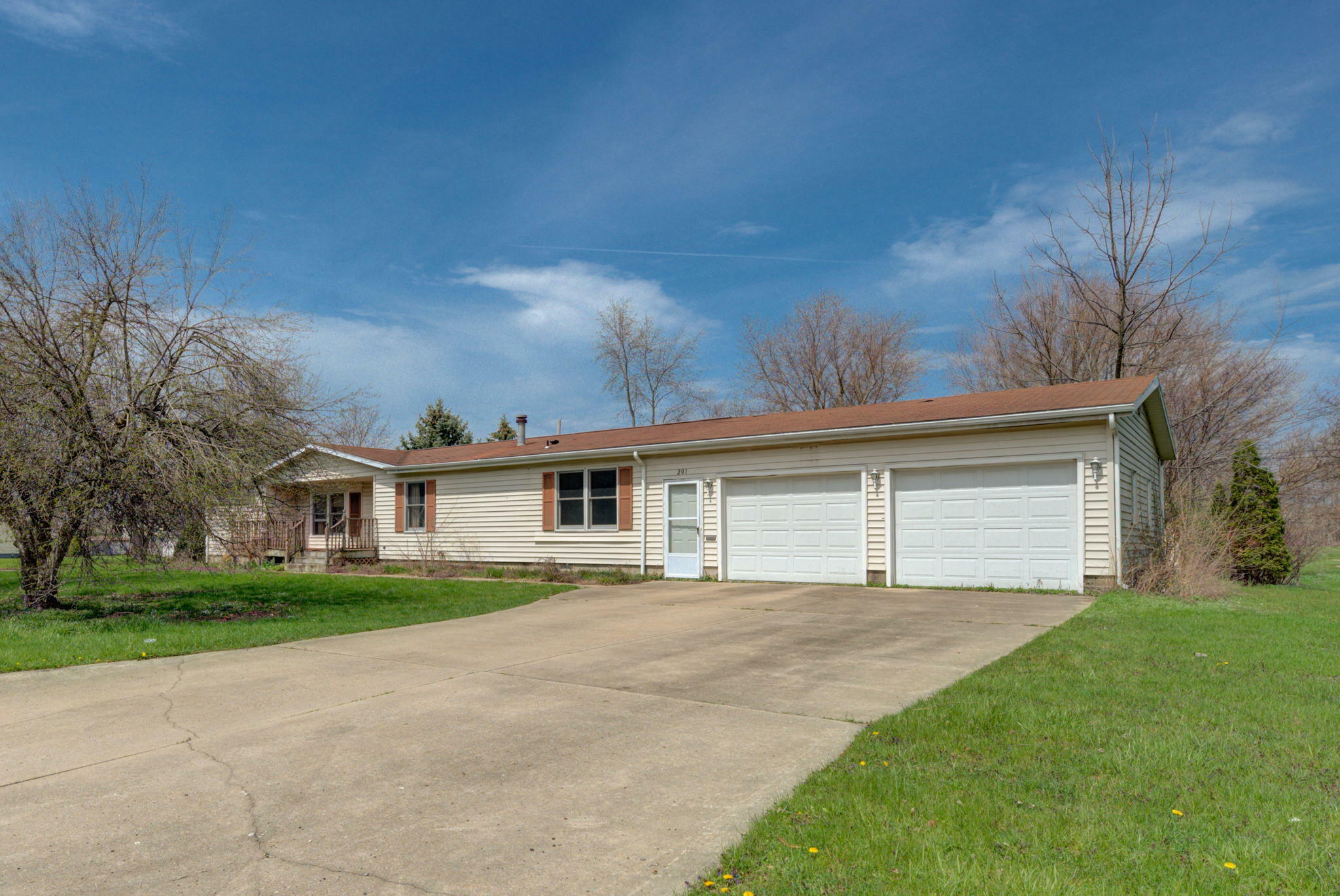 Property Photo: 201 Walnut Street MI 49128