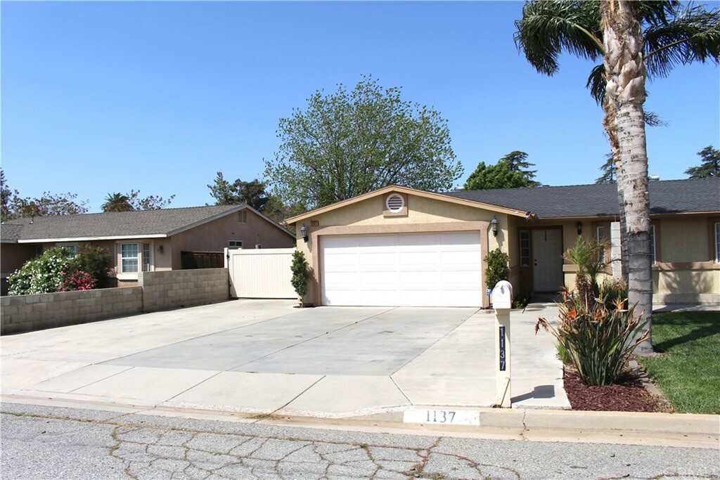 Property Photo:  1137 Magnolia Avenue  CA 92223 