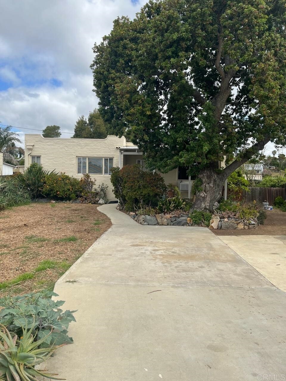 Property Photo: 112 Hannalei Dr CA 92083