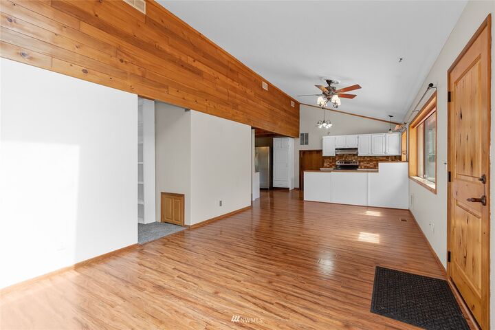 Property Photo: 759 Rhoades Road B WA 98596