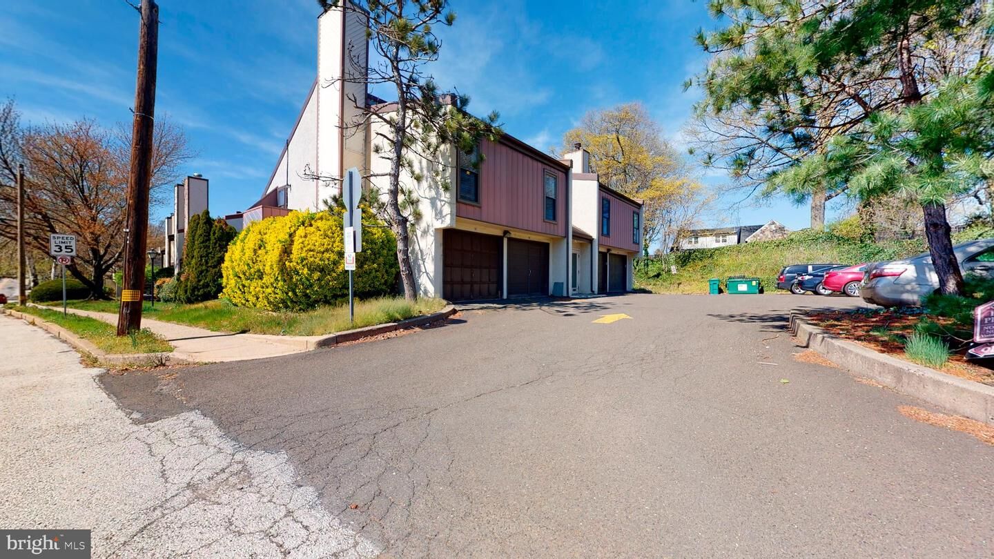 Property Photo:  233 Township Line Road 5E  PA 19027 