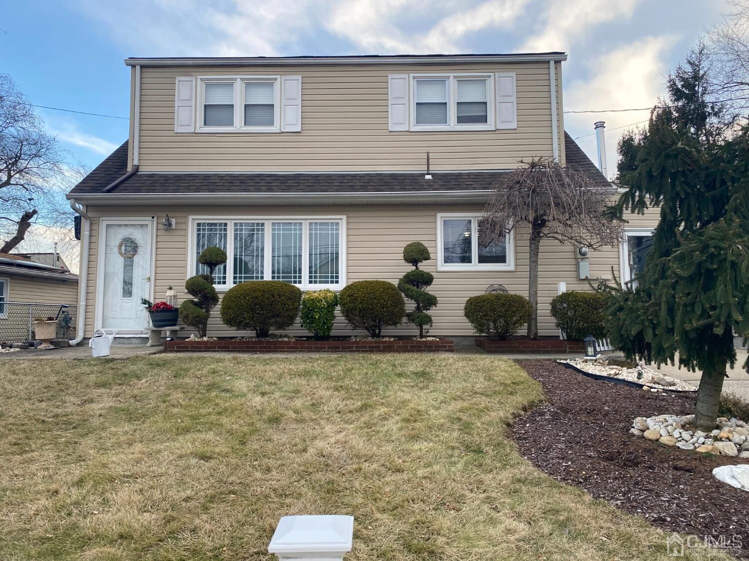 Property Photo:  46 Ash Terrace  NJ 08859 