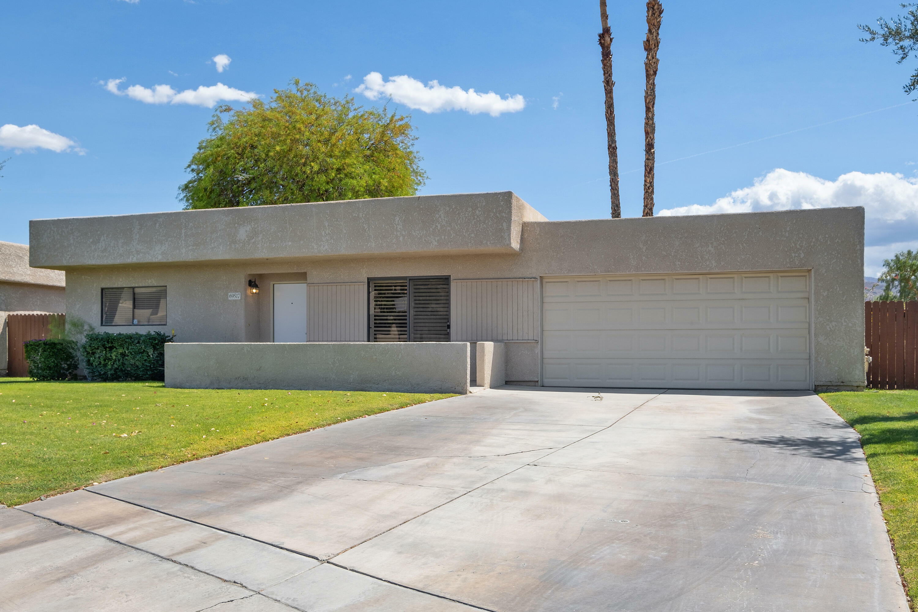 Property Photo: 69517 Antonia Way CA 92270