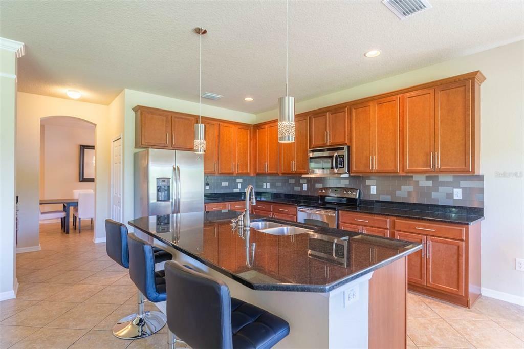 Property Photo:  2615 Kenchester Loop  FL 33543 