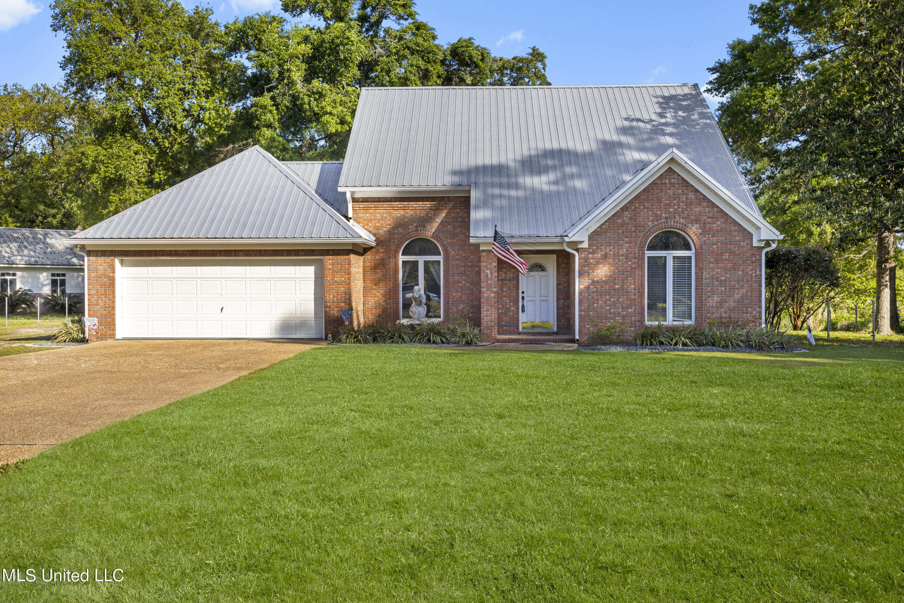 Property Photo: 3111 Tarpon Drive MS 39553