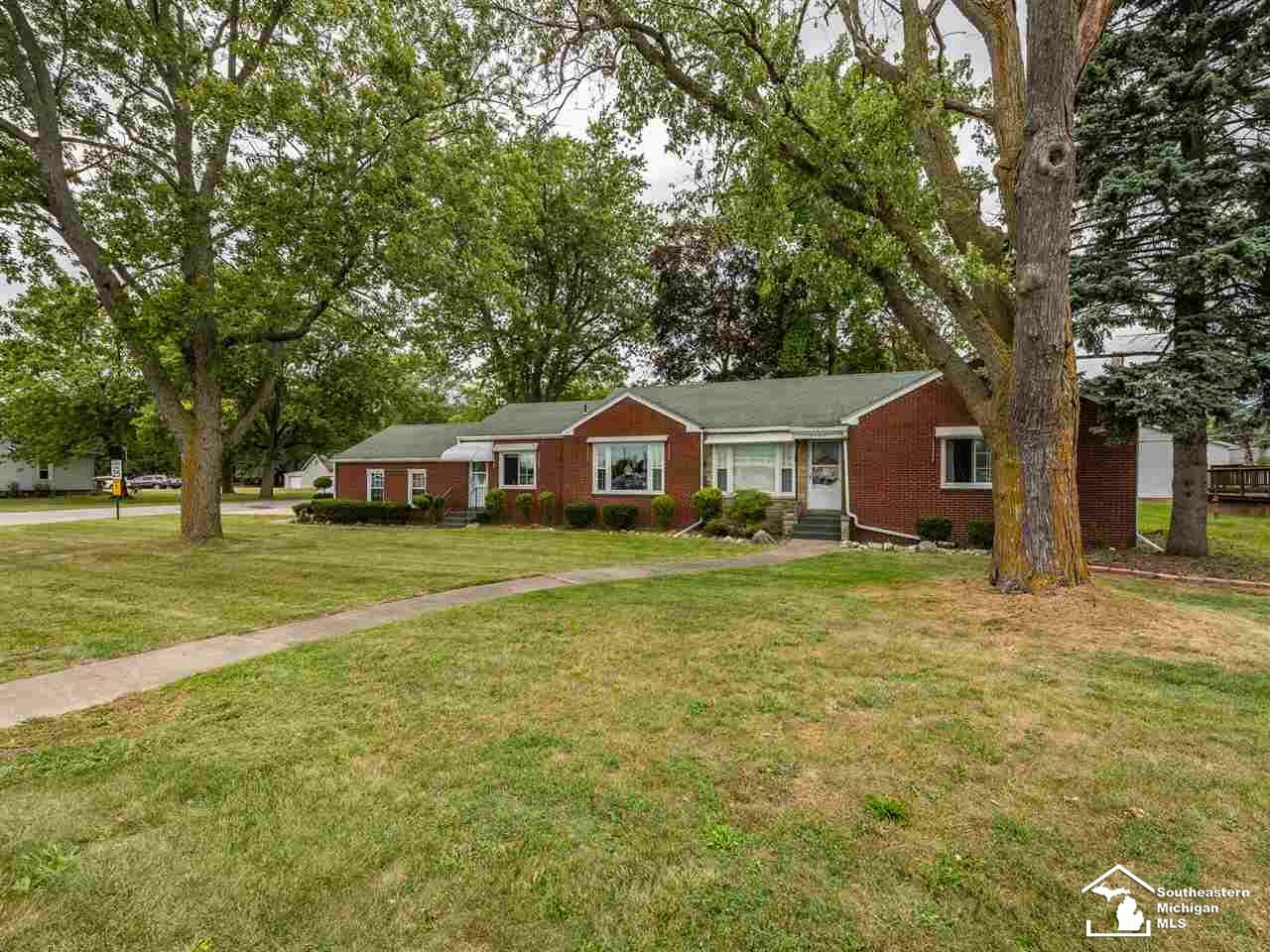 Property Photo:  15127 S Dixie  MI 48161 