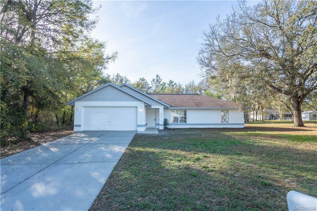 Property Photo:  246 W Baker Place  FL 34434 