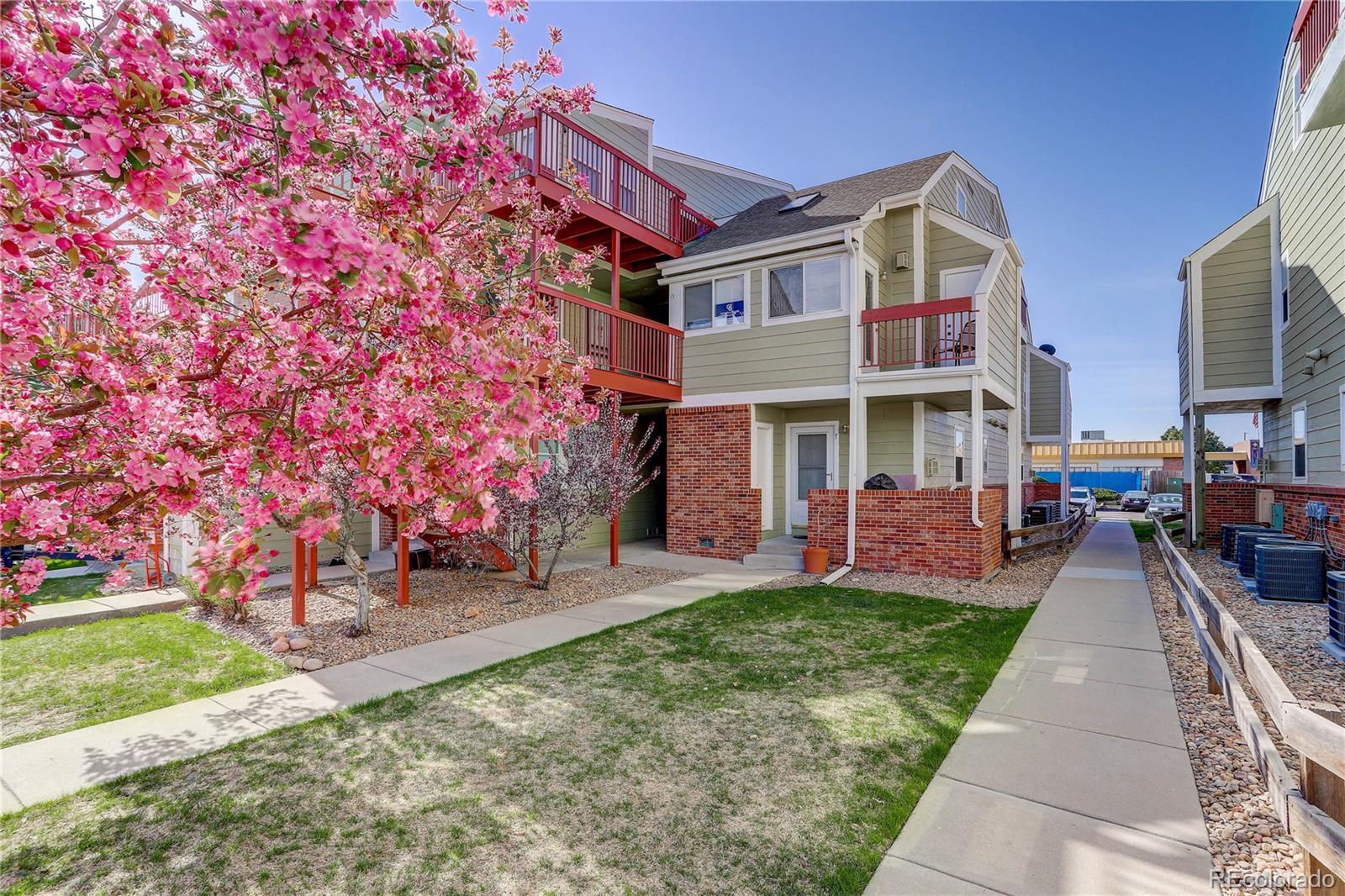 Property Photo: 970 S Dawson Way 15 CO 80012