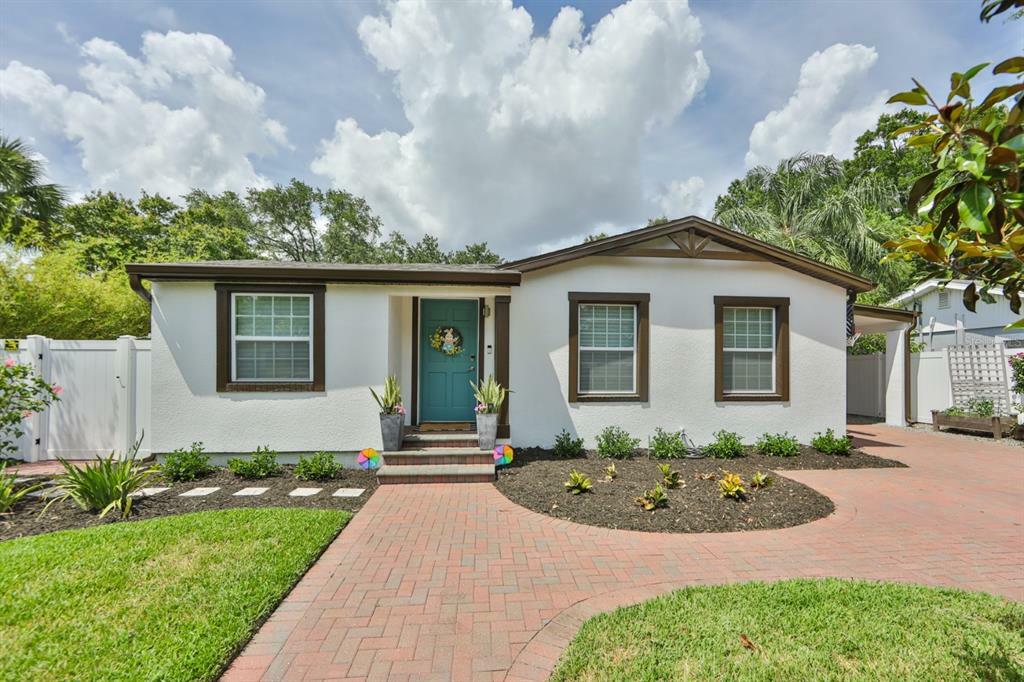 Property Photo:  3709 W Platt Street  FL 33609 