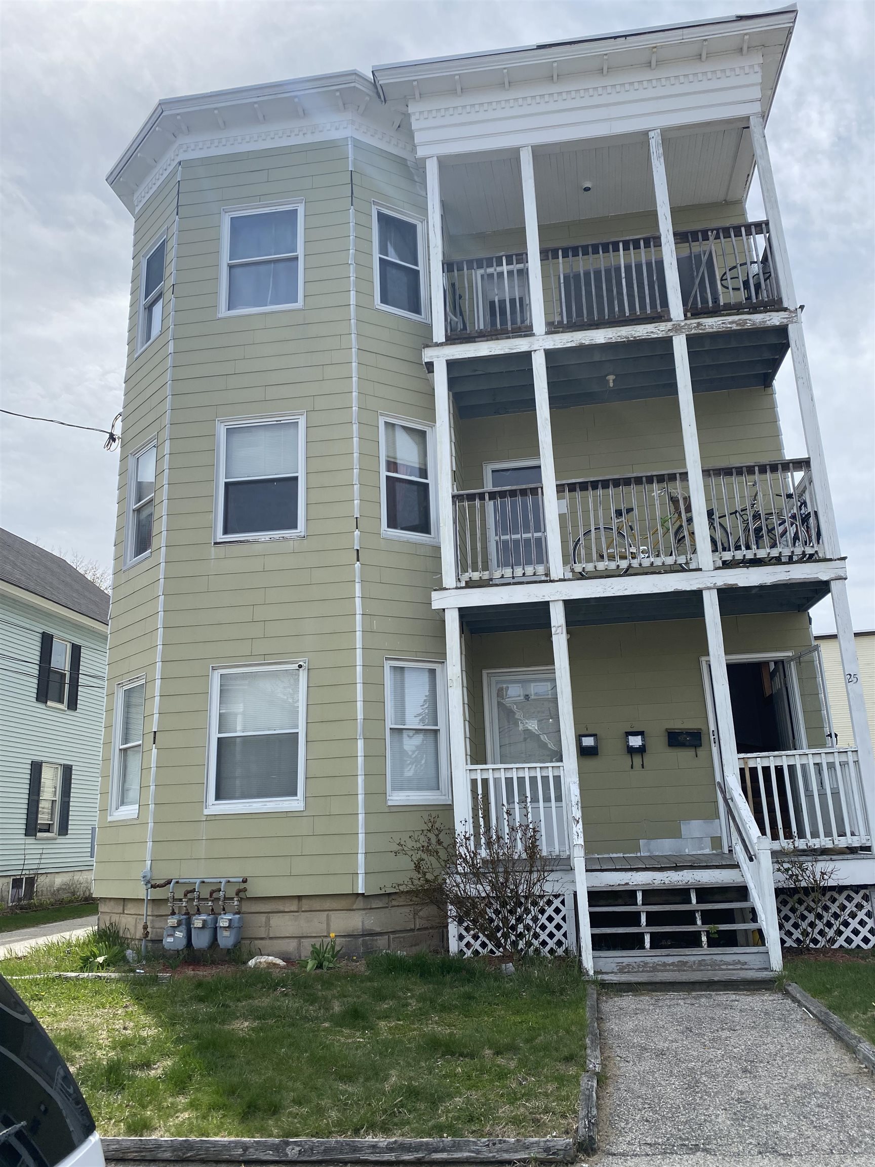 Property Photo: 25 Columbus Street NH 03102