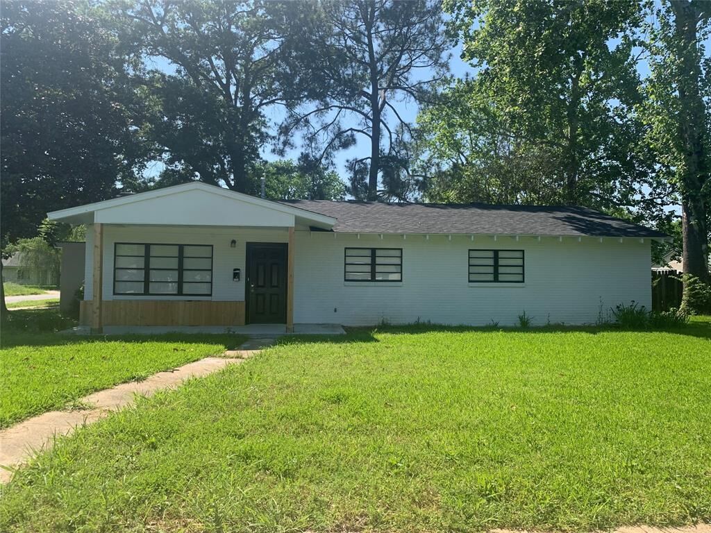 Property Photo:  1101 Ronald Street  LA 71111 