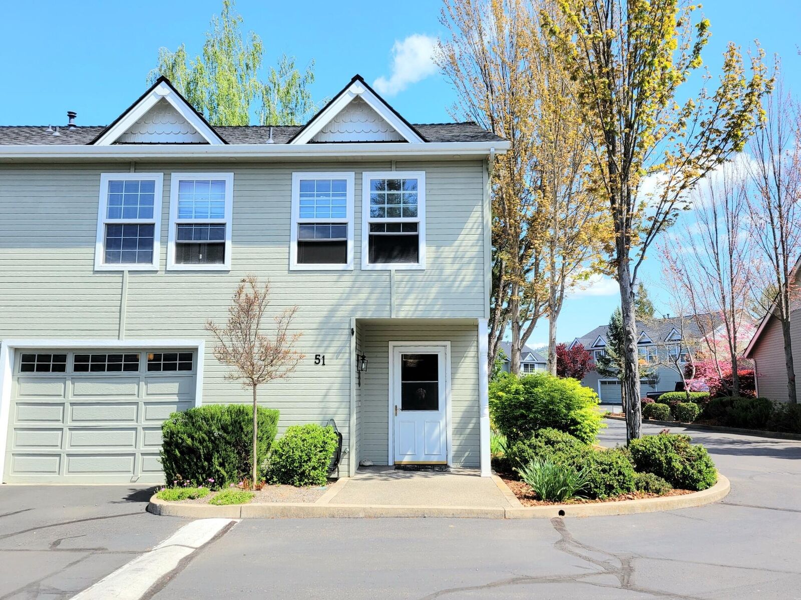 Property Photo: 1224 N Modoc Avenue N Unit 51 OR 97504