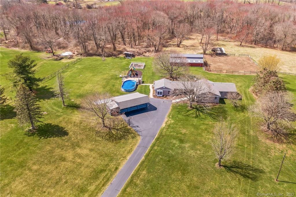 Property Photo:  233 York Road  CT 06249 
