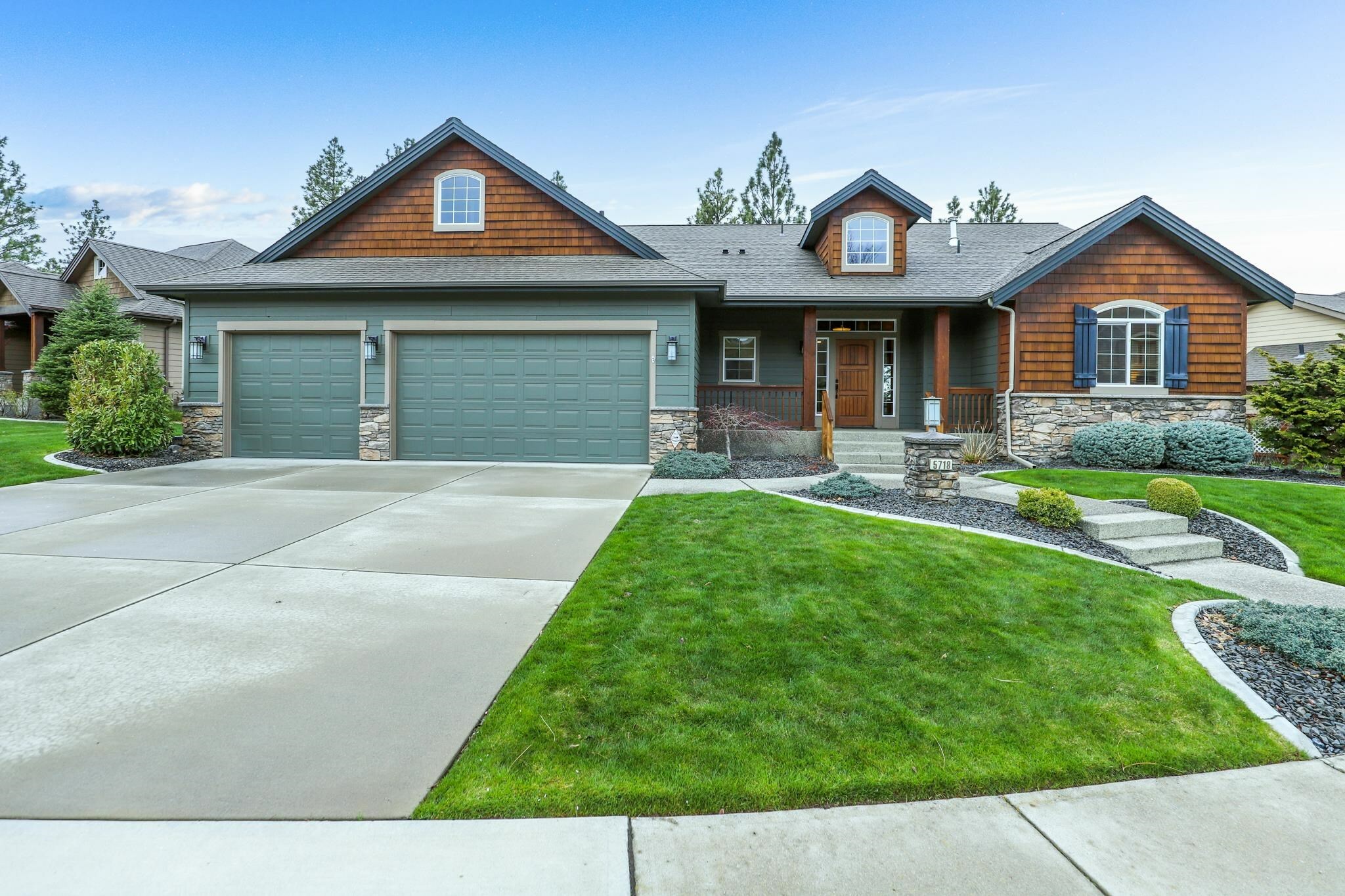 Property Photo: 5718 S Laurelcrest Ct WA 99224